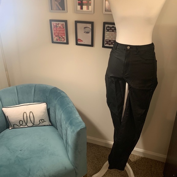 H&M Black Waxed Jean Leggings - Picture 2 of 3